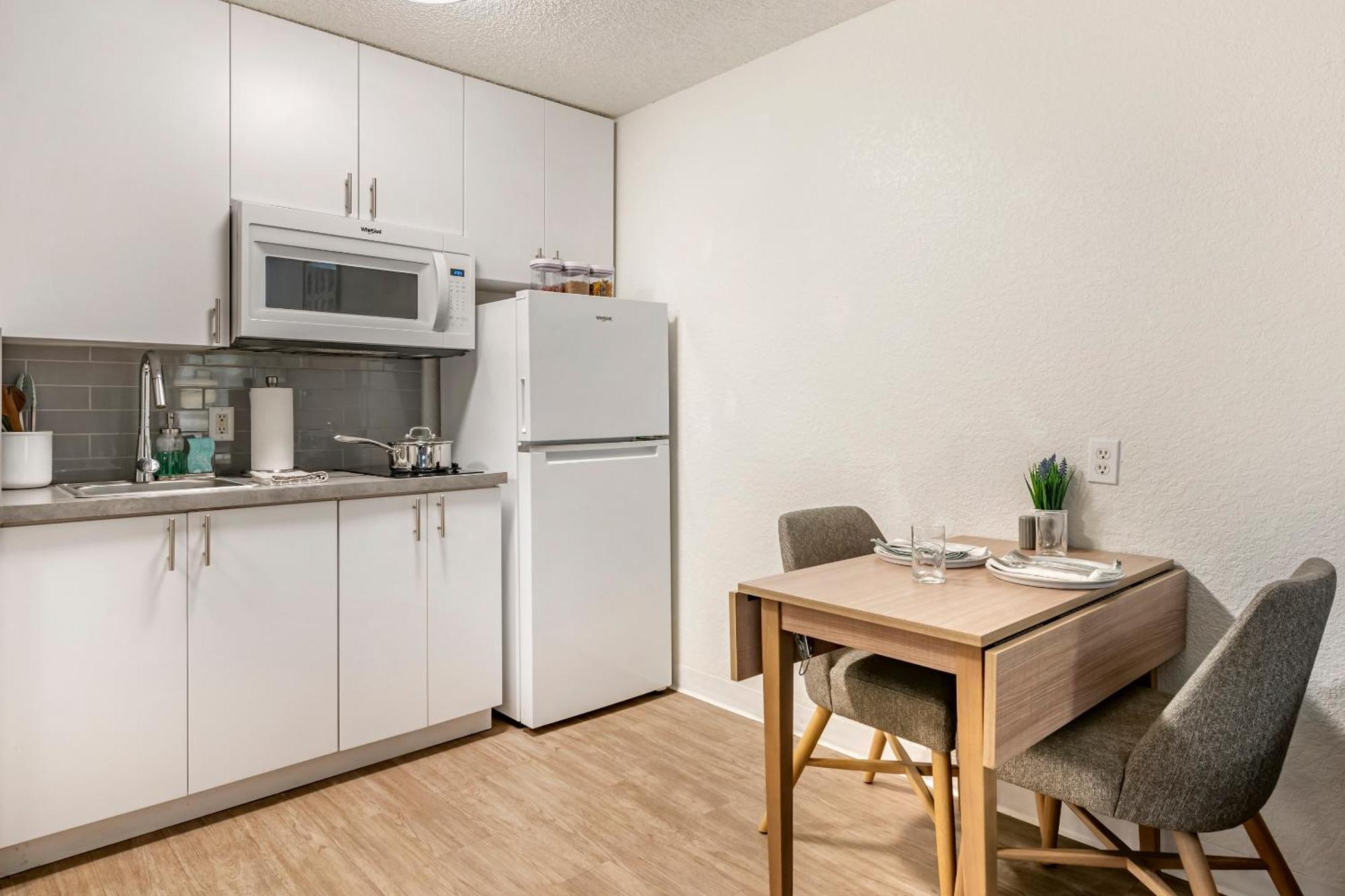 Intown Suites Extended Stay Marietta Ga - Town Center Кеннесо Екстер'єр фото